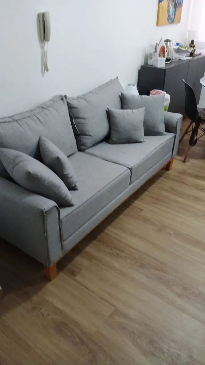 Sofá novo com 2 meses de uso! - Foto 2