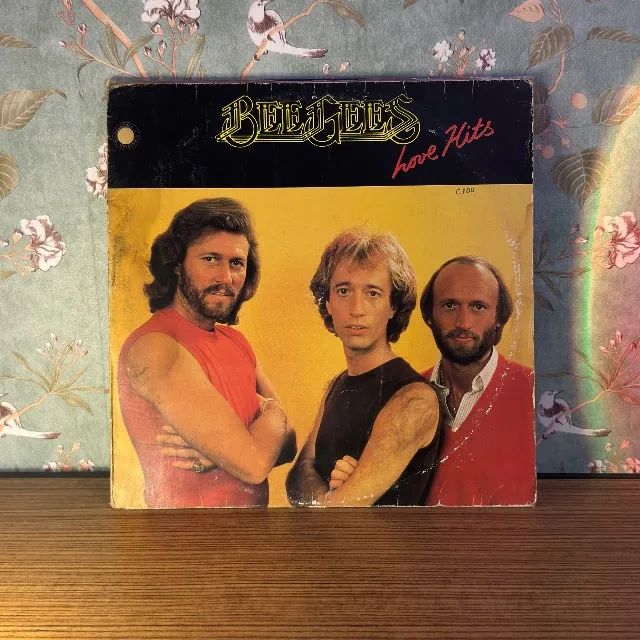 Disco de vinil Bee Gees Love Hits
