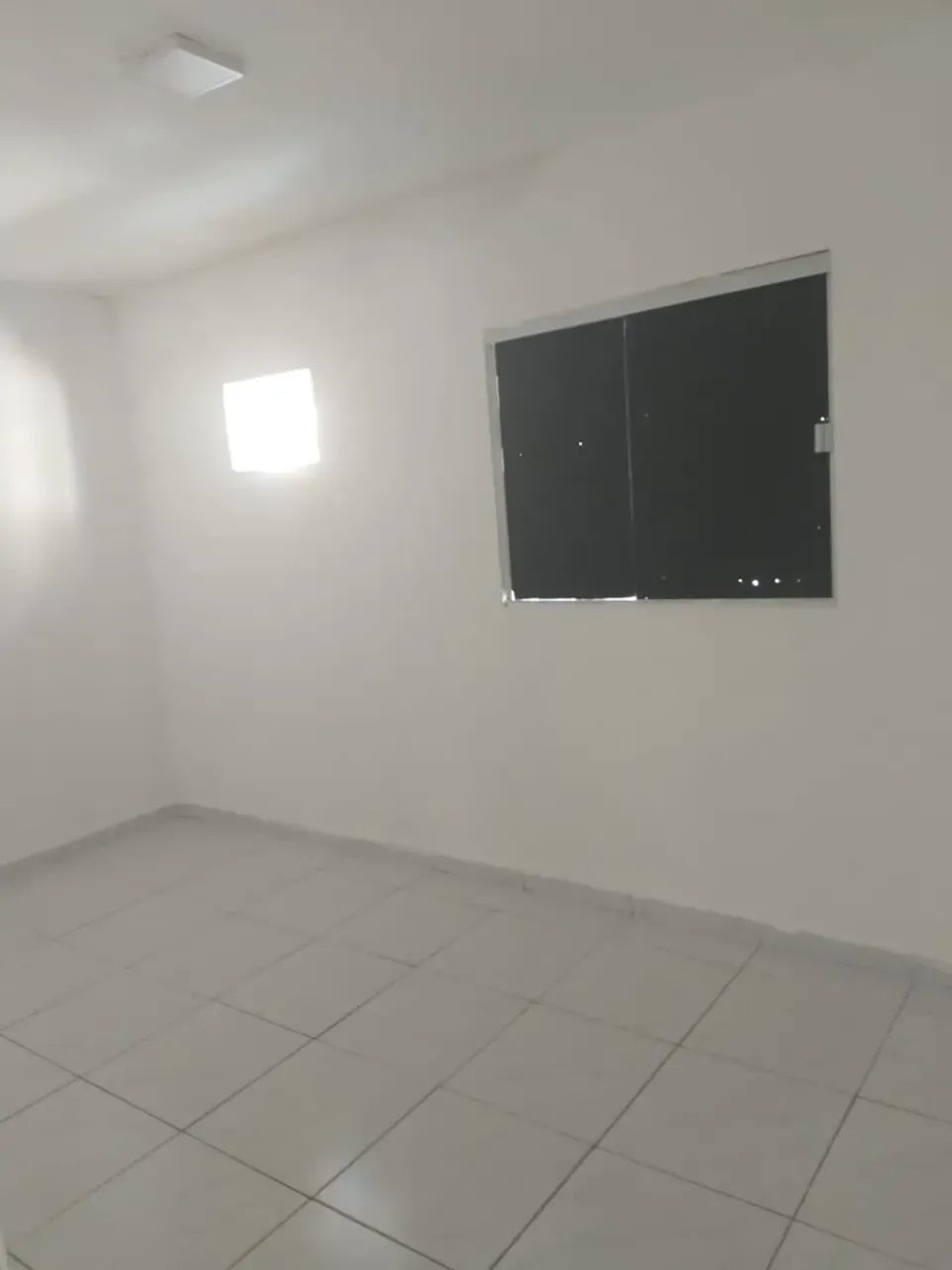 Apartamento nos Bancários, primeiro andar , Varanda e garagem coberta - Foto 4