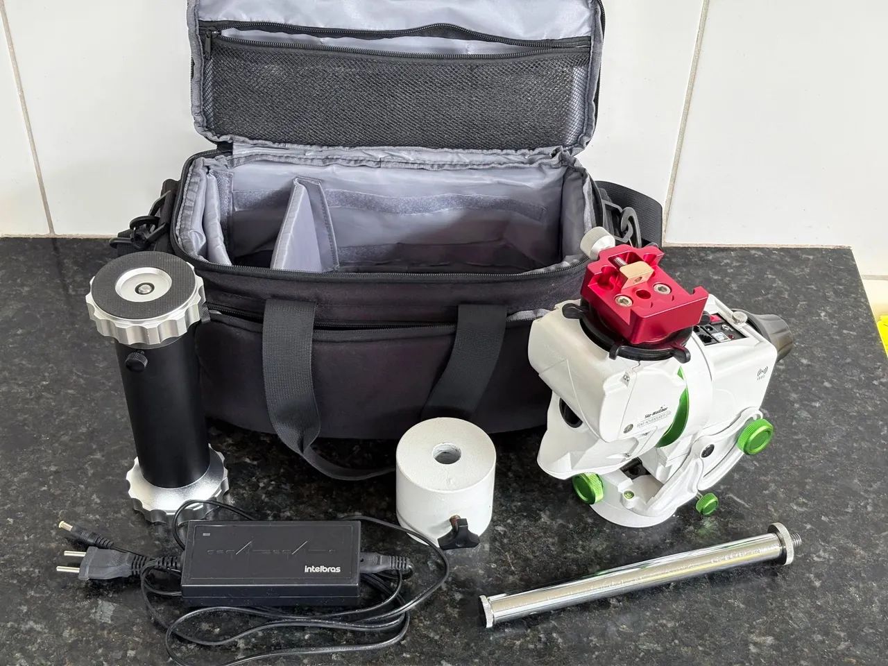 Montagem Skywatcher Star Adventurer GTI completa 