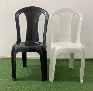 CADEIRA DE PLÁSTICO.