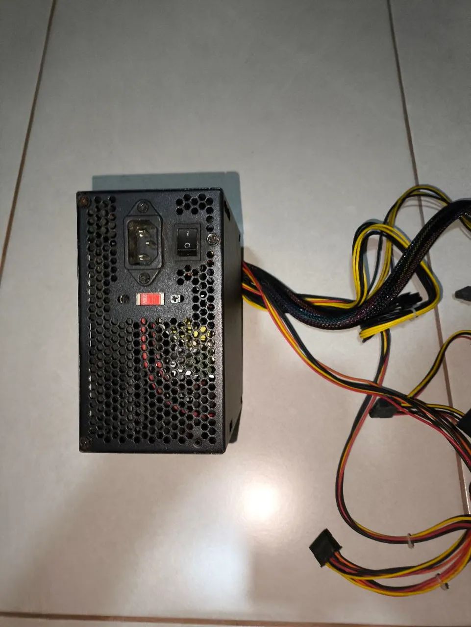 Fonte ATX 500W Wisecase - Funcionando Perfeitamente - Foto 5