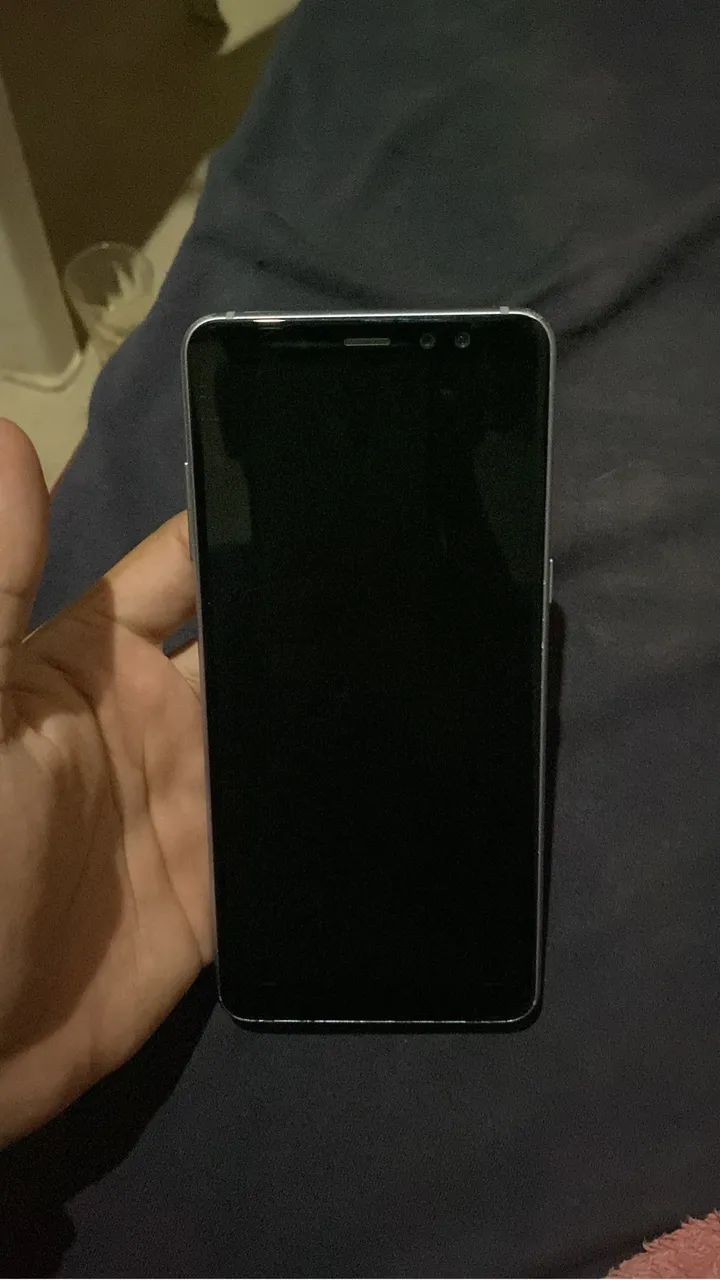 A8+ com defeito no conector de carga 