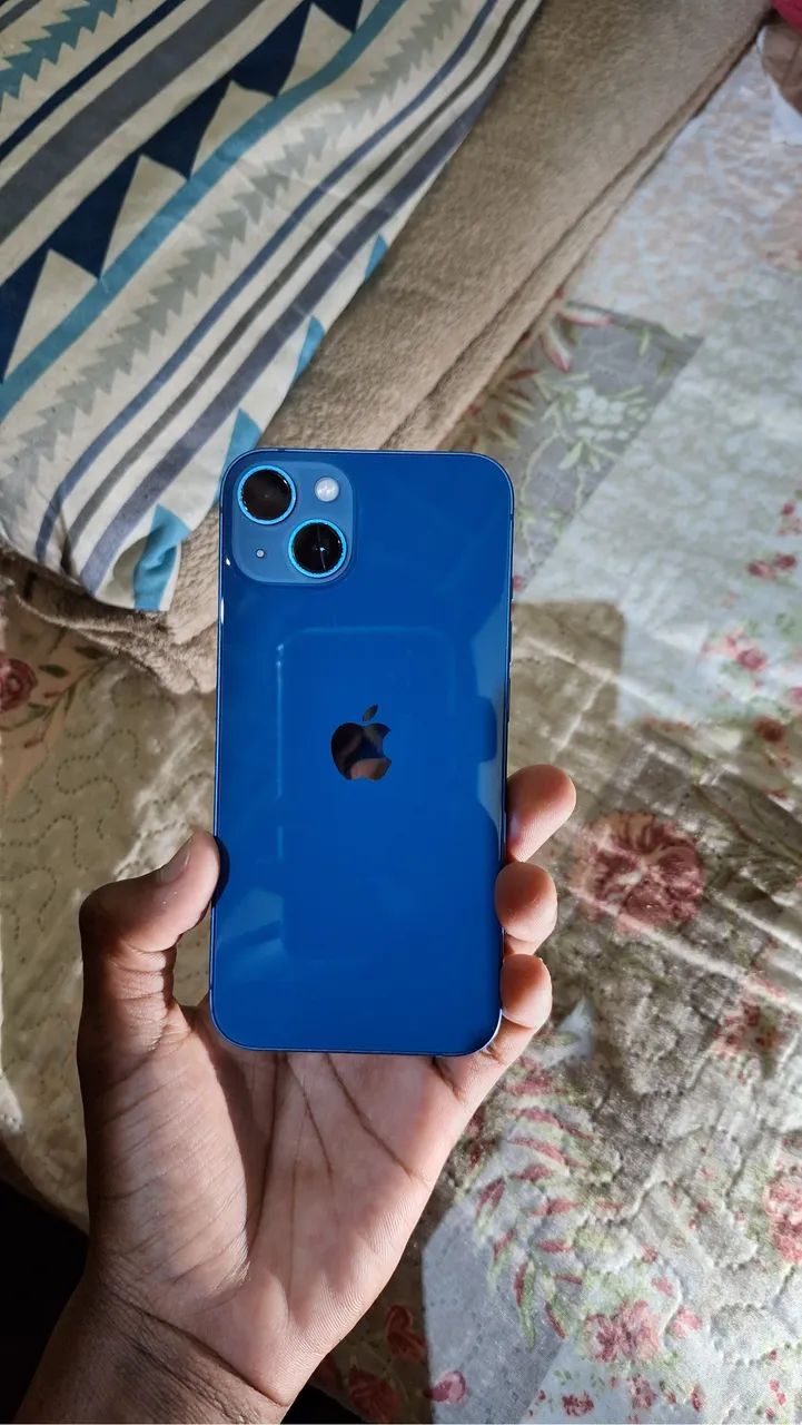 iPhone 13 em perfeito estado