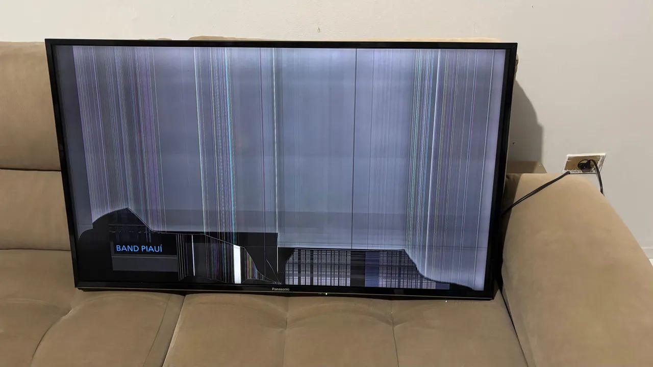 Tv Panasonic 43 polegadas com defeito - Foto 2