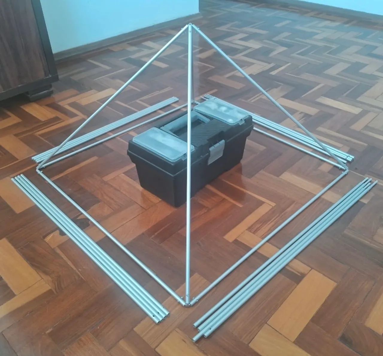 Pirâmide de Alumínio para Meditação - Foto 2
