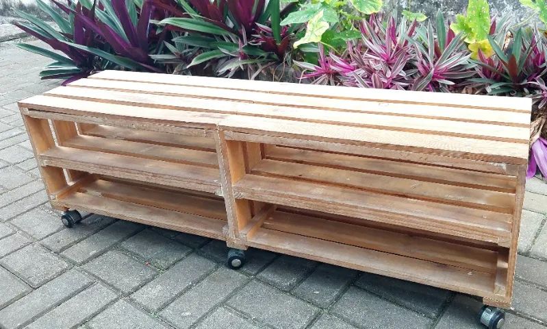 Sapateira em pallet
