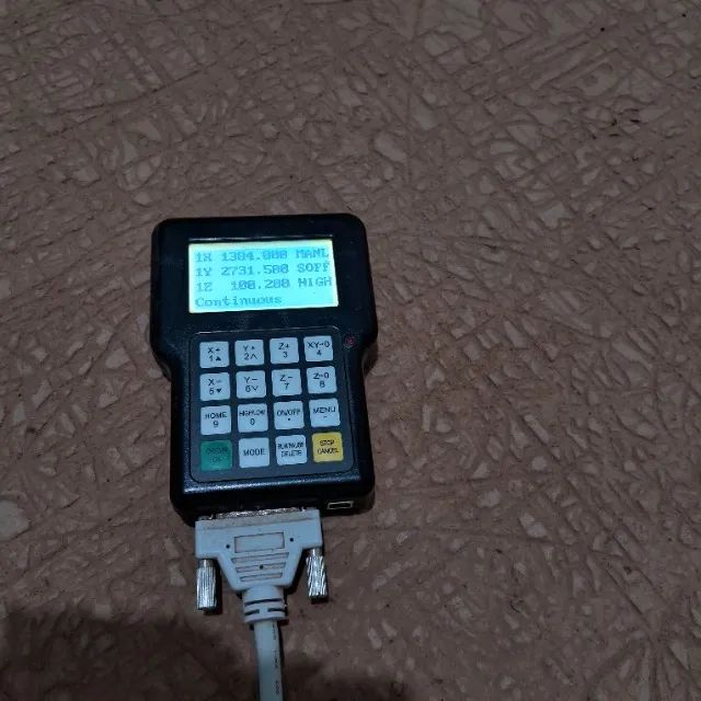 Fresadora CNC (router) de três eixos / Máquina de Corte CNC - Foto 4