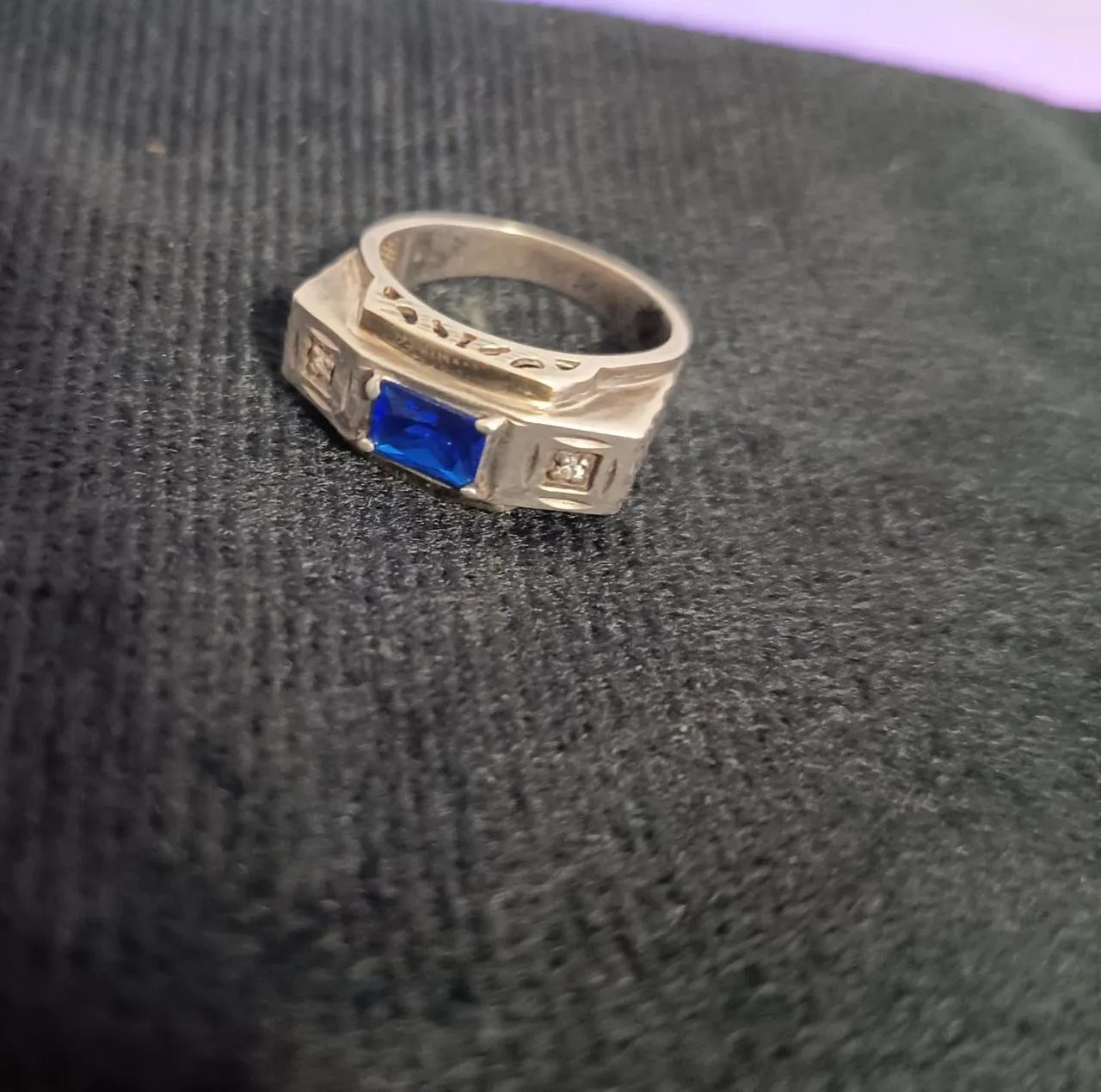 Anel de prata 950 com preta azul safira  - Foto 2