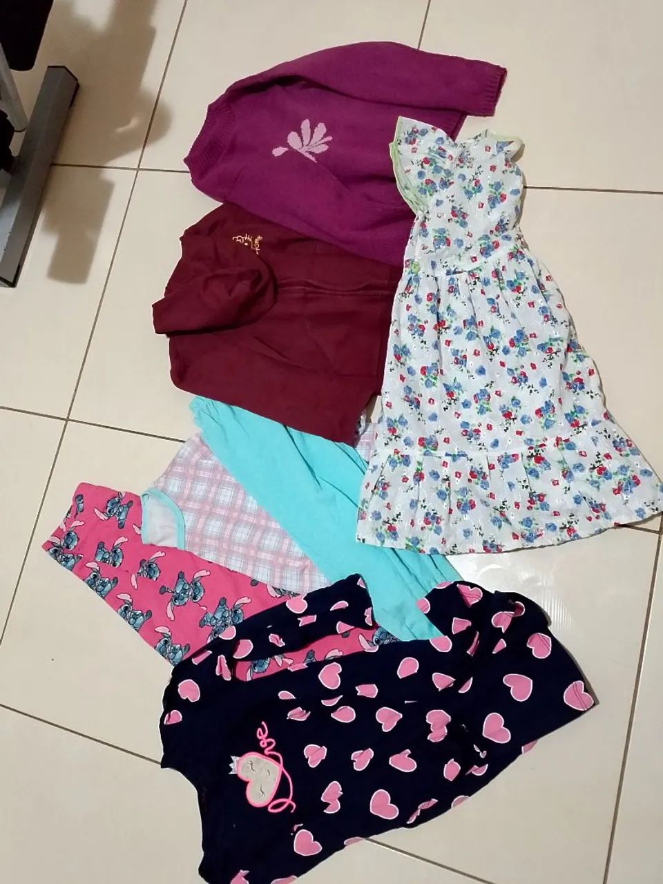 Lote de roupas infantis 