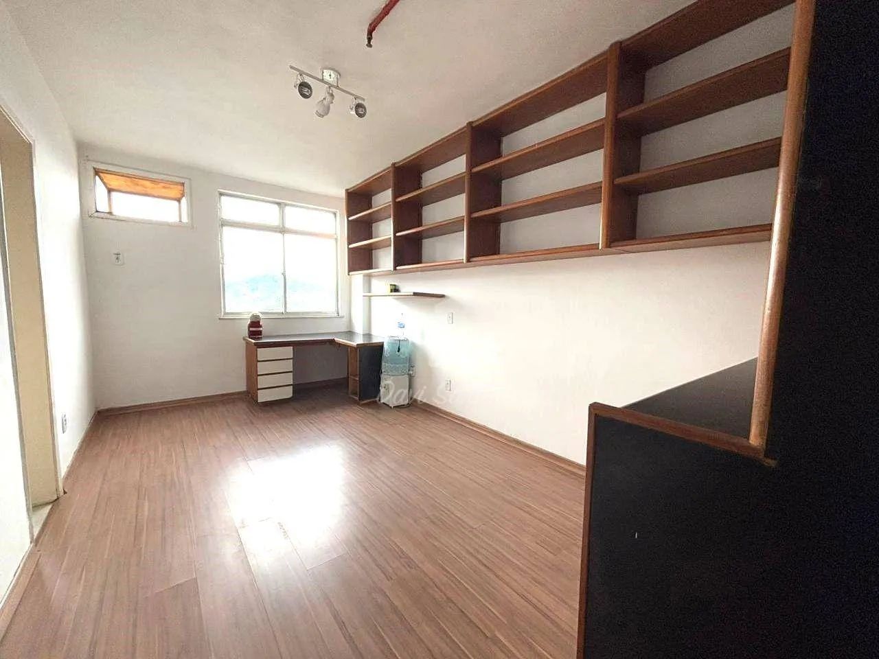Sala Comercial na Rua Alfredo Backer