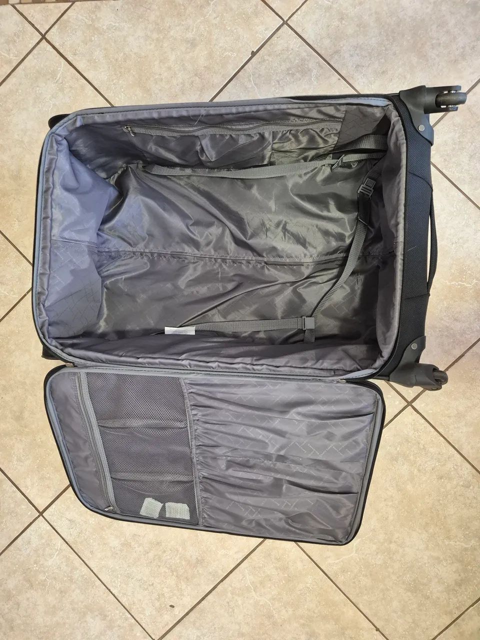 Mala viagem 32kg preta - Foto 2