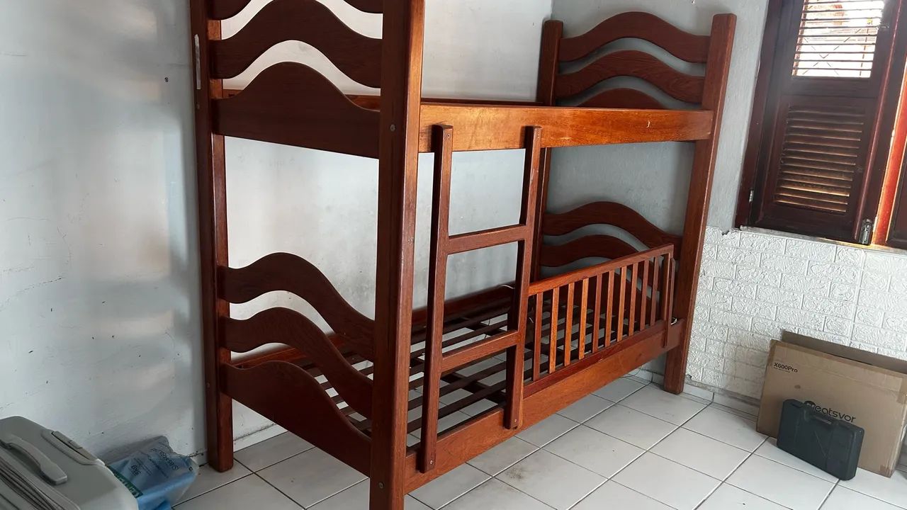 Vende-se treliche 