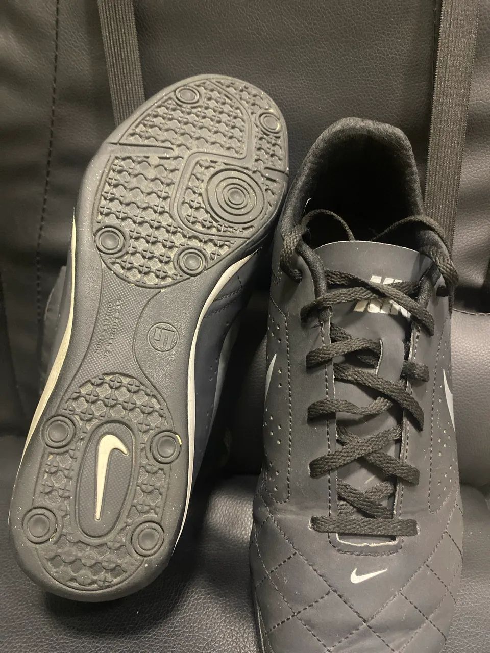 Chuteira nike futsal R$ 100 reais  - Foto 2
