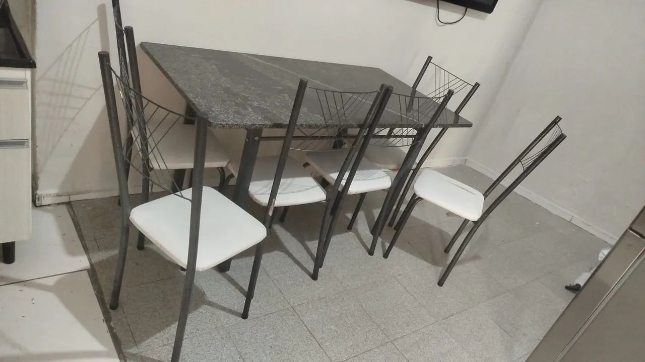 Sala de Janta com 6 cadeiras 