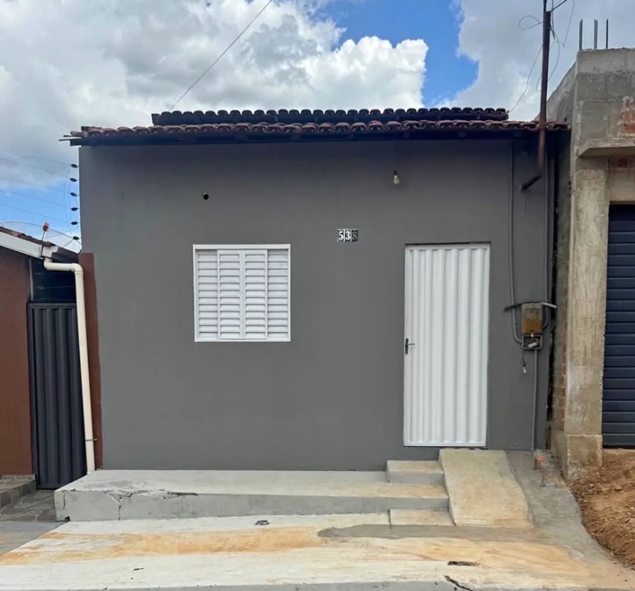 Lv vendo casa sem garagem no Canivete