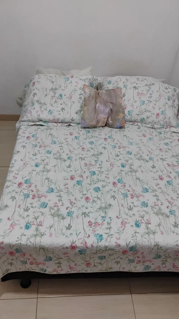 Cama Box casal novíssima 