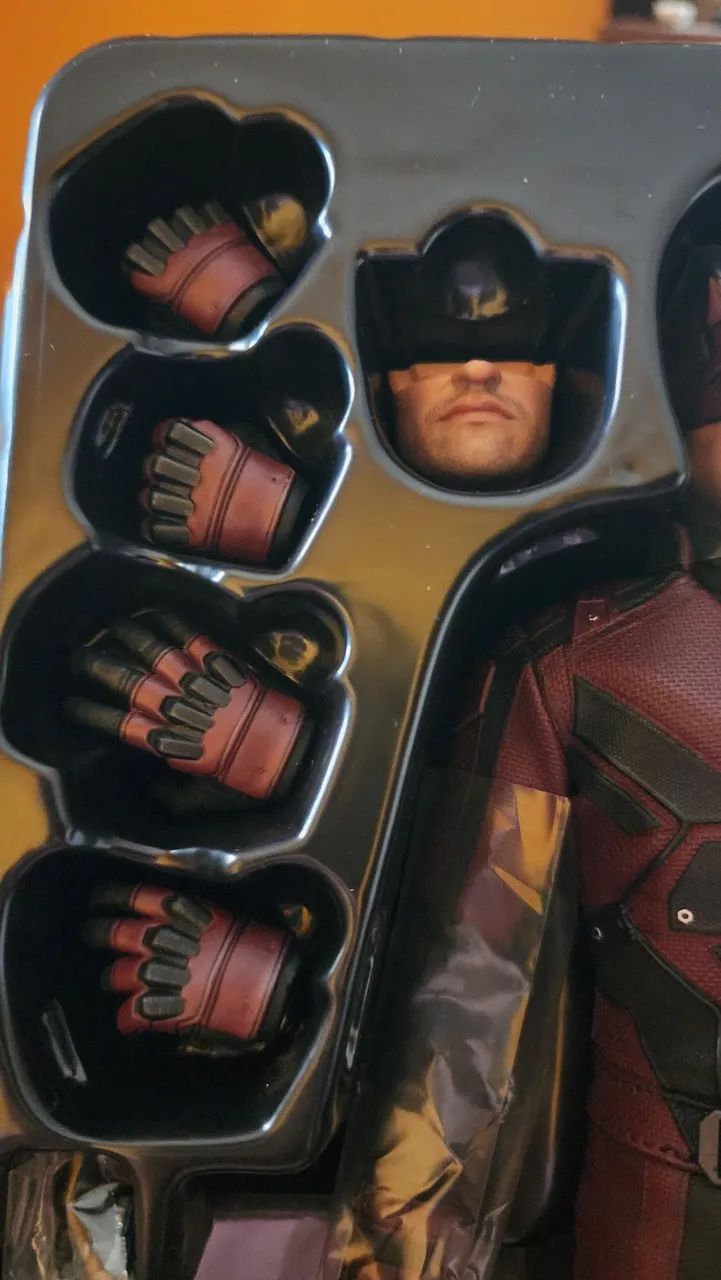 Demolidor - Hottoys - Escala 1/6 - Foto 3