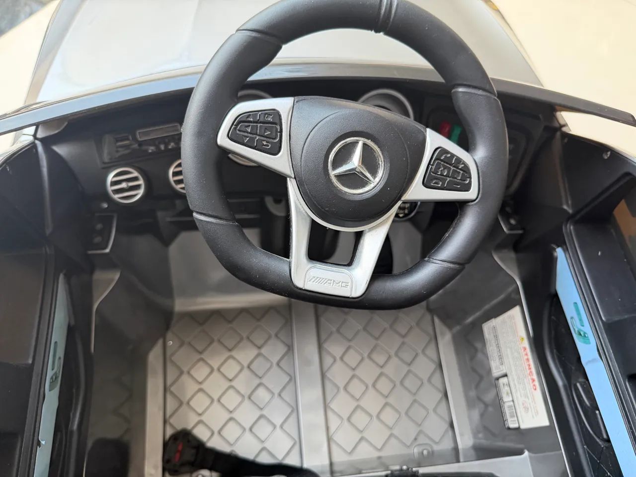 Vendo carrinho elétrico infantil 