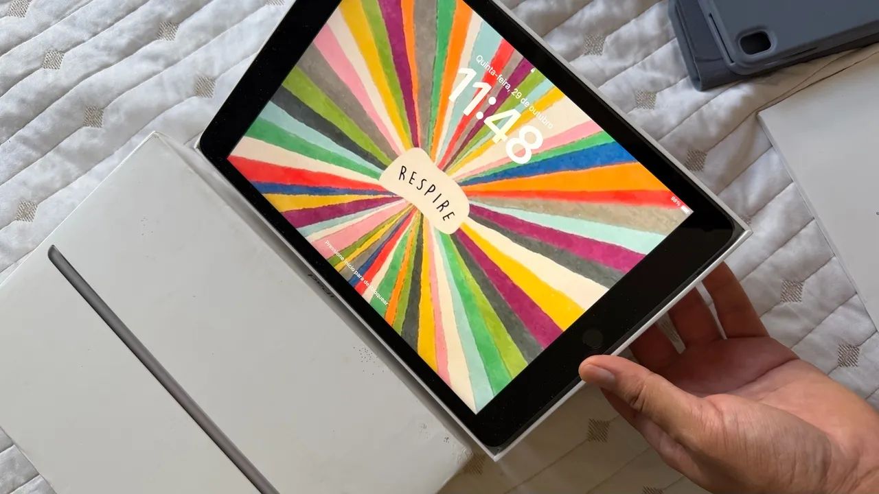 iPad 9 na caixa semi novo 64gb
