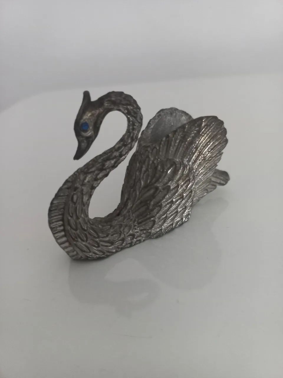 Porta palitos de dentes prateado em forma de cisne 