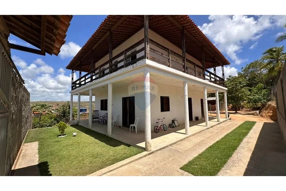 Casa no Loteamento Cajazeiras em Marechal Deodoro, com 6 Quartos, sendo 2 suítes.
