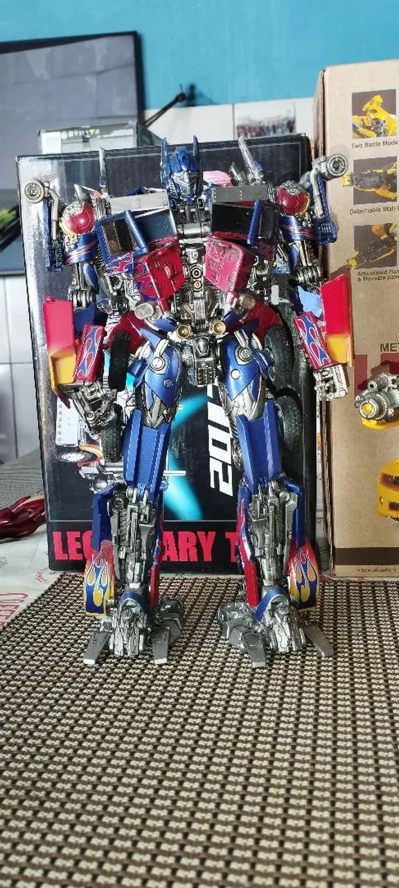 Action figures Optimus prime e Bumblebee Legendary toys  - Foto 3
