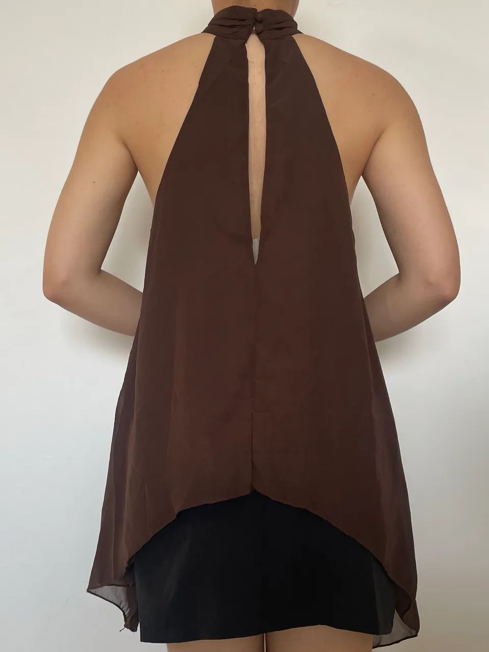 Blusa Elegante Marrom Gola Alta XS - Foto 3