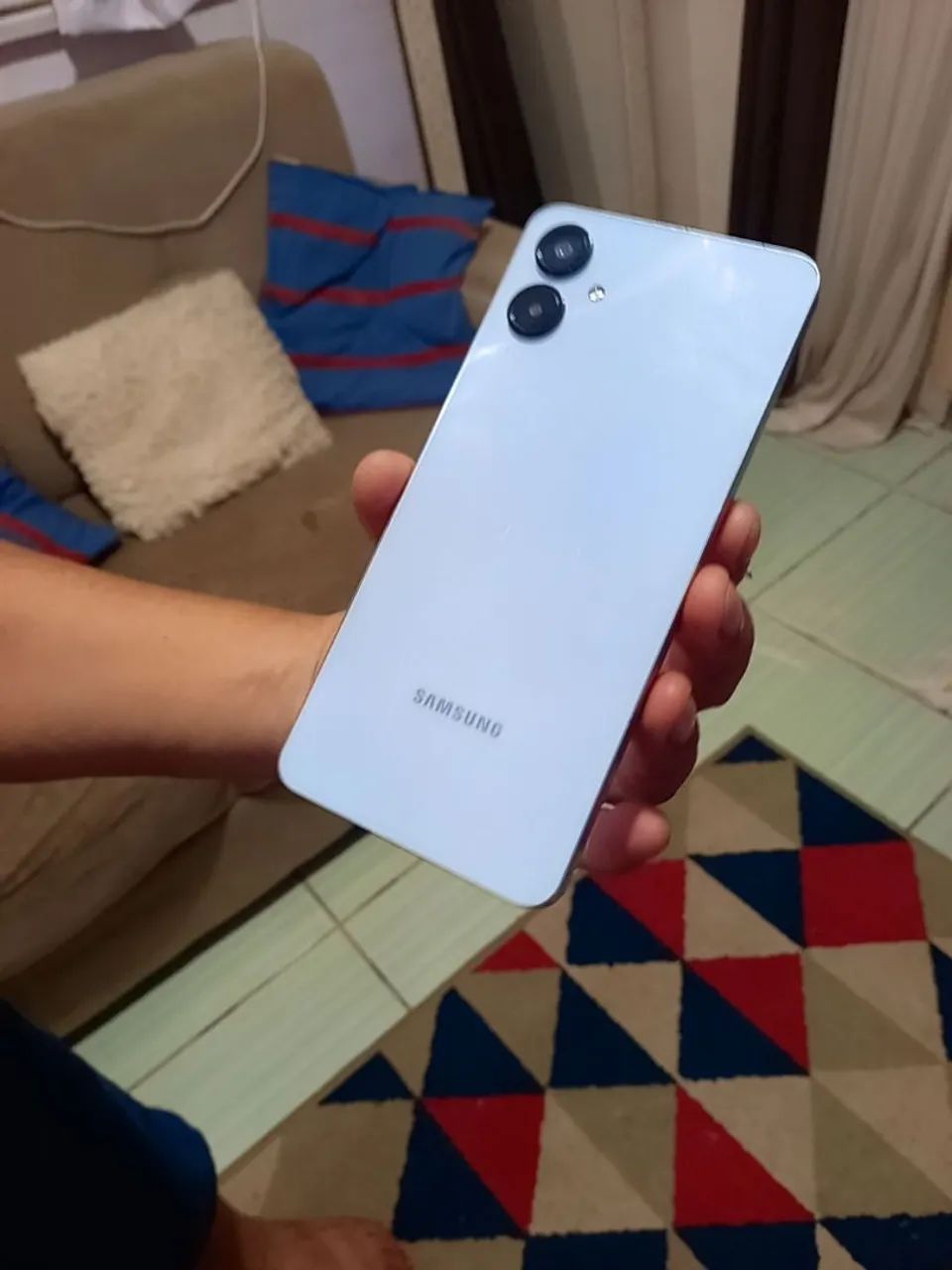Quero trocar dou meu celular e mais.uma volta 