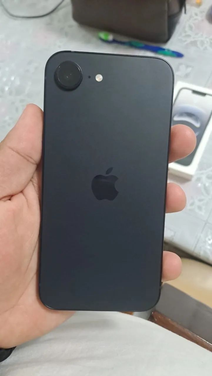 iPhone 16e 128gb Preto - Foto 2