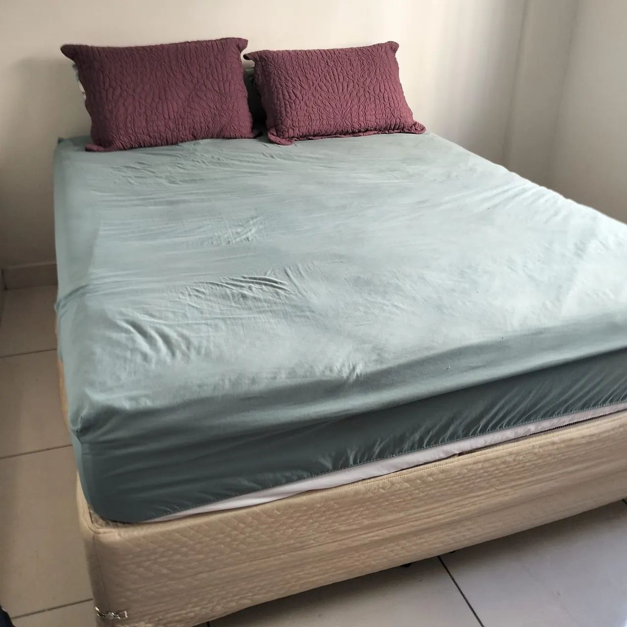 Cama box Queen com colchão - Foto 2