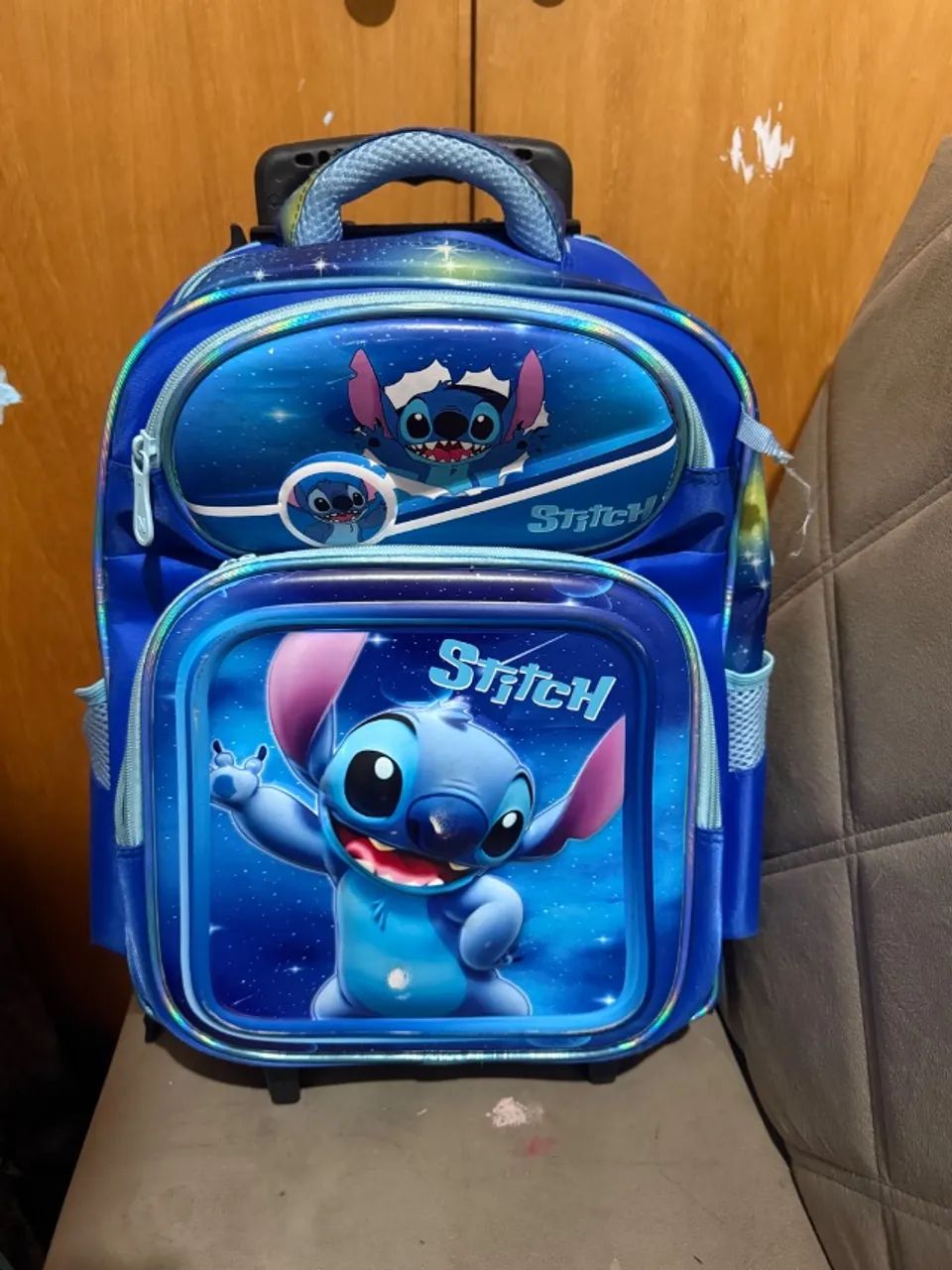 Mochila Stitch 3D com lancheira e estojo