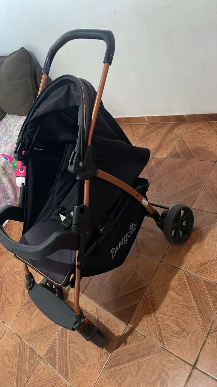 Vendo carrinho de bebê Burigotto - Foto 5