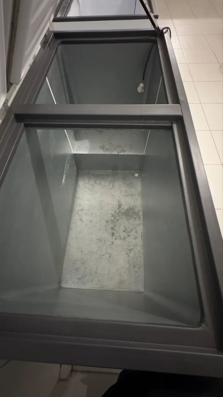 Freezer esmaltec horizontal 468L ECH500 220v - Foto 4