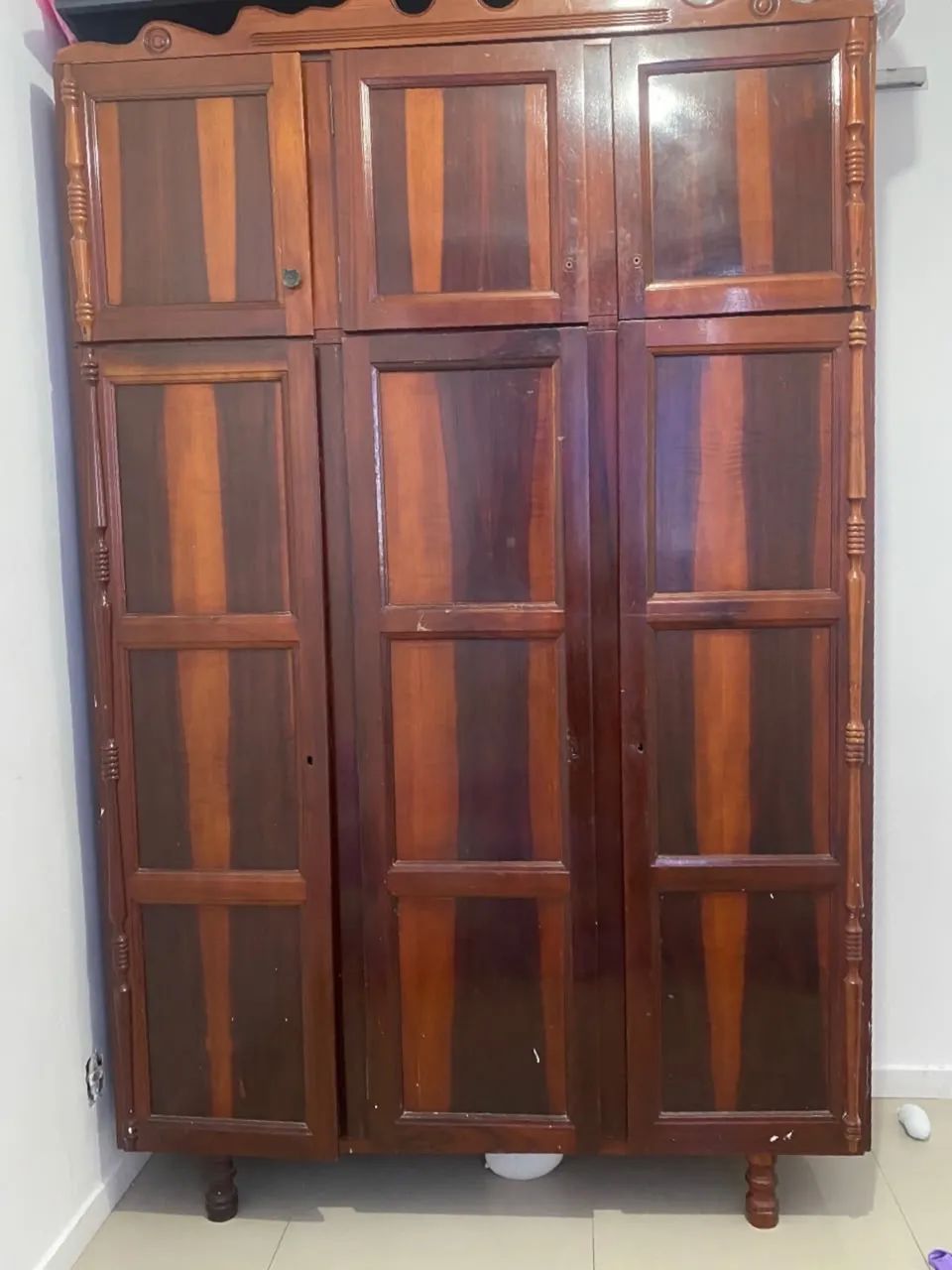 Guarda Roupa antigo 