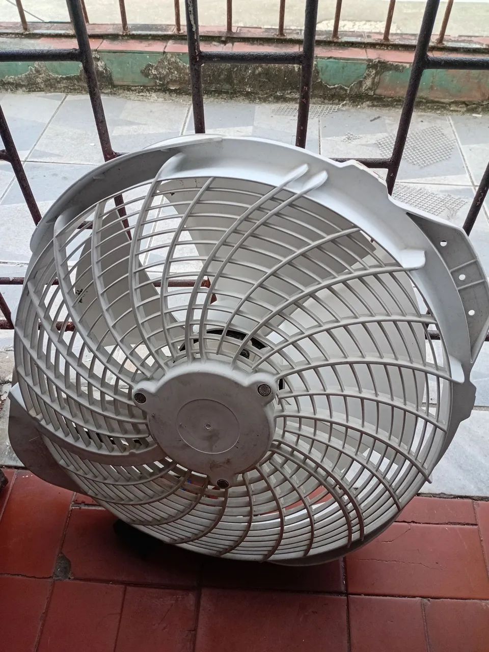 Moto ventilador da condensadora Midea  - Foto 2