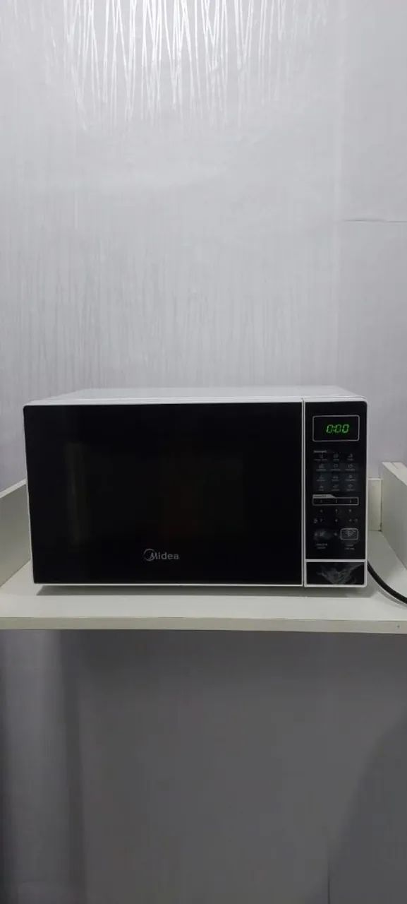 Micro-ondas Midea branco