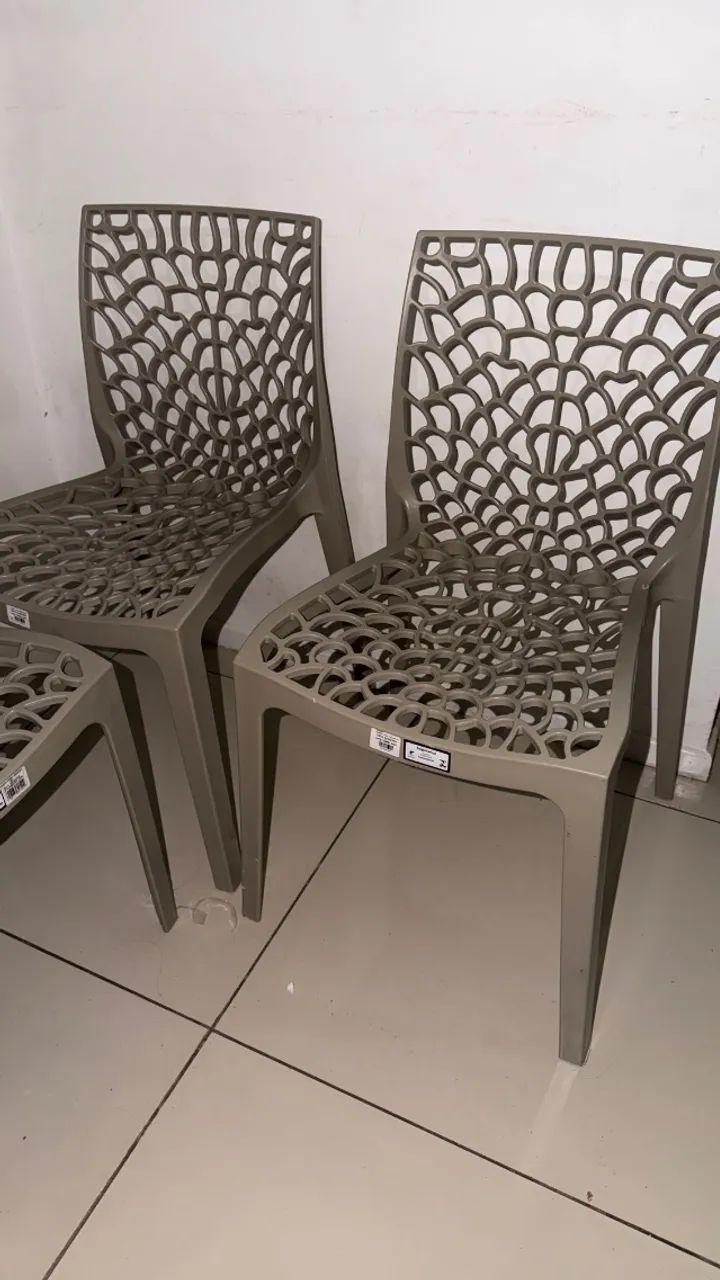 Vendo kit de 4 cadeiras New Plastic, cor beje. * / São Luís  - Foto 2