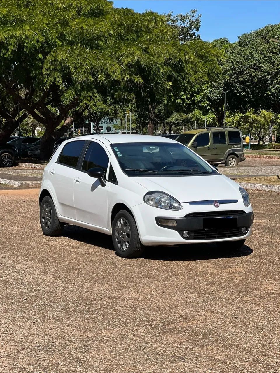 Fiat Punto Attractive 1.4 Fire Flex 8V 5P 2013 - Foto 4