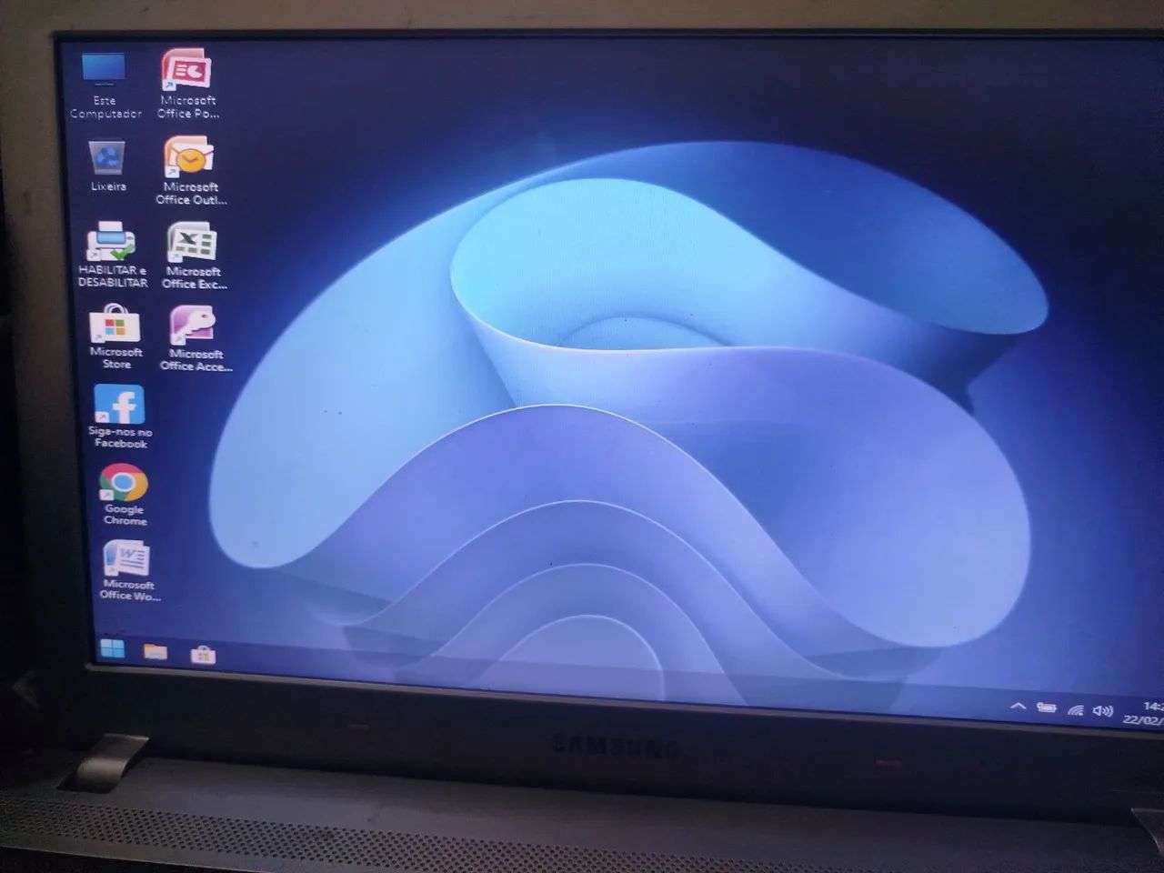 Notebook dá Samsung AMD E350 4gb memória ssd 128. Gb, bateria com 2hs durabilidade  - Foto 4