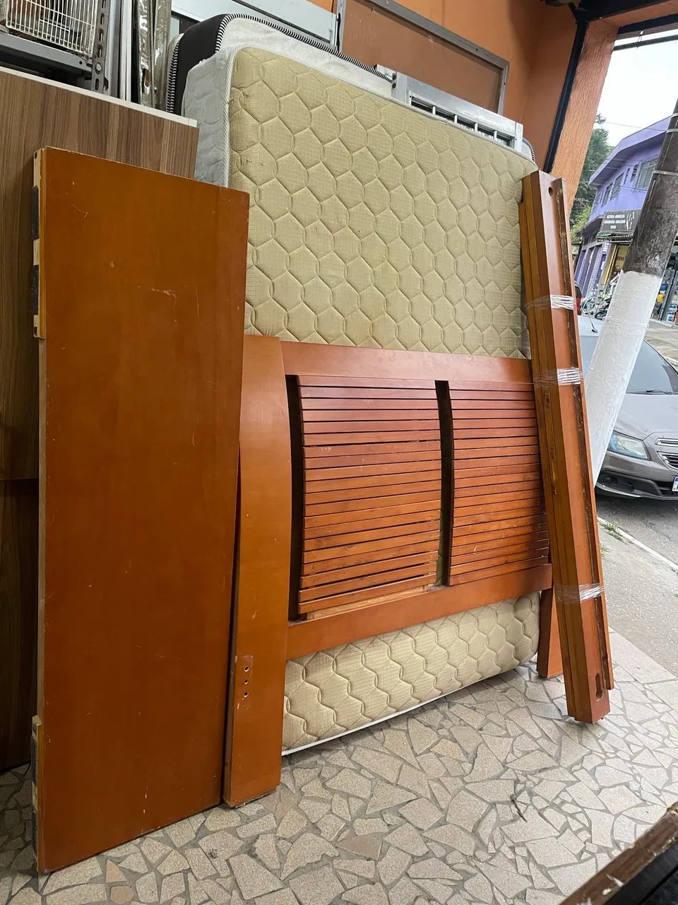 Cama de casal + colchão  - Foto 3