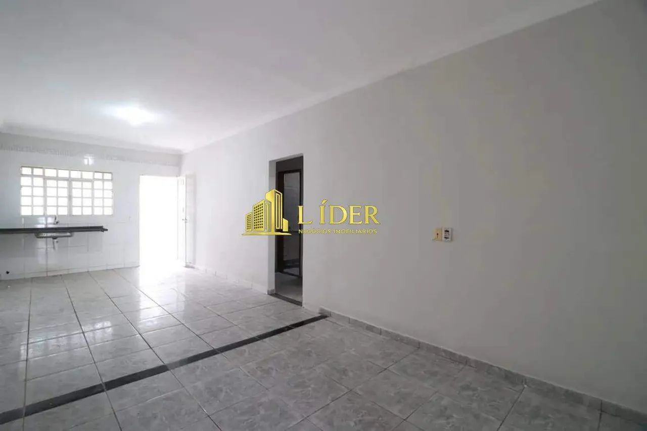 CASA BEM ESPAÇOSA NO JARDIM EUROPA - Foto 4