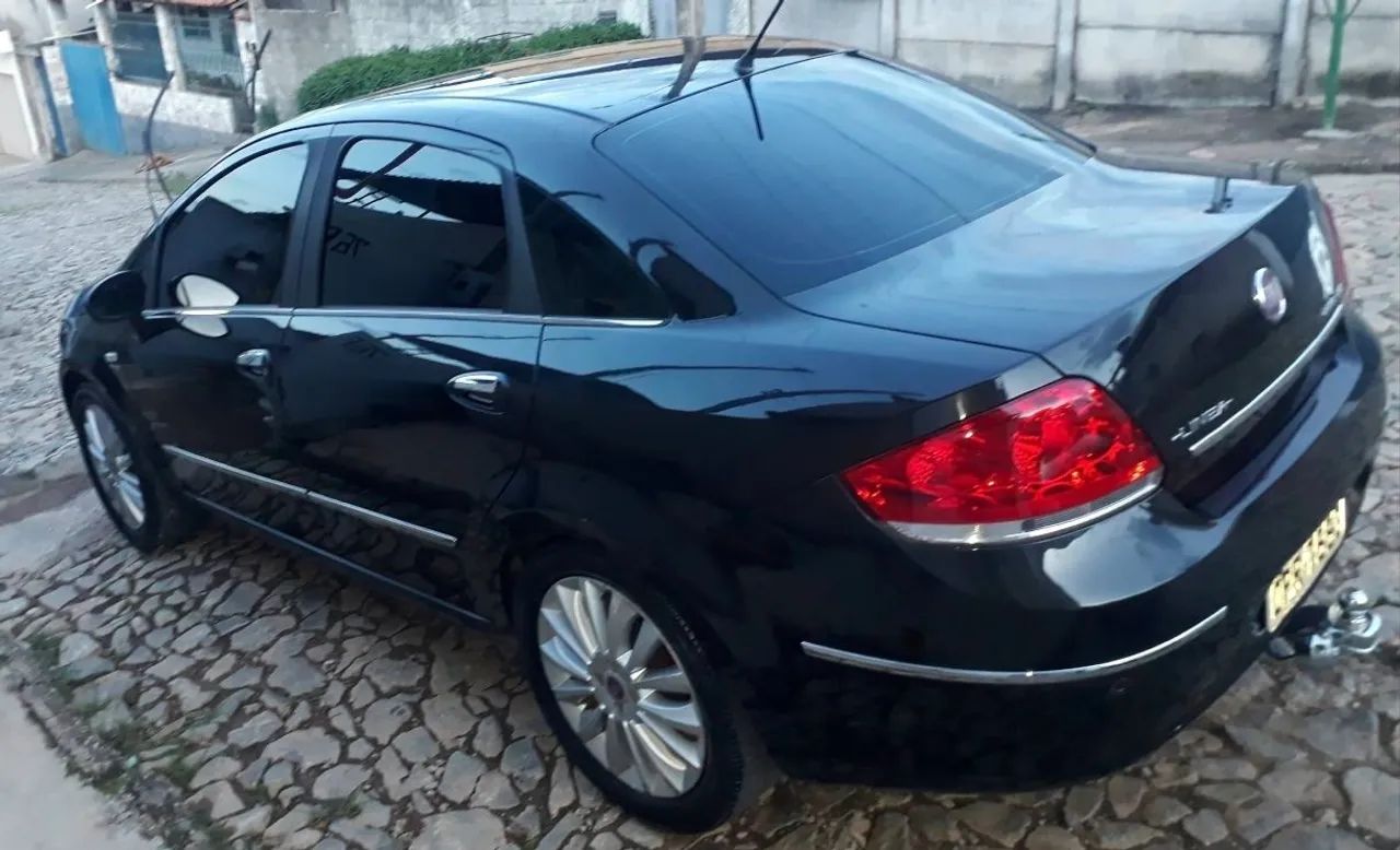 Fiat Linea Absolute 1.9/1.8 Flex Dualogic 4P 2013 - Foto 4