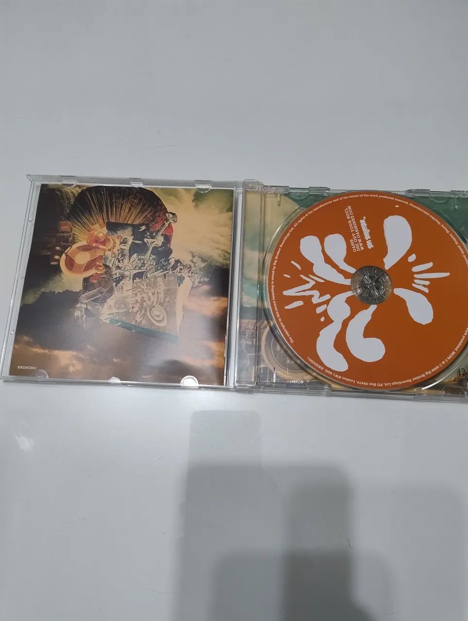CD Oasis Dig out your Soul original em bom estado  - Foto 2