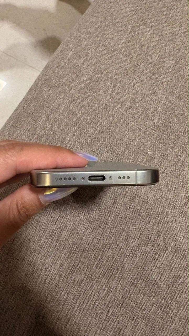 IPhone 16 Pro Excelente - Foto 3