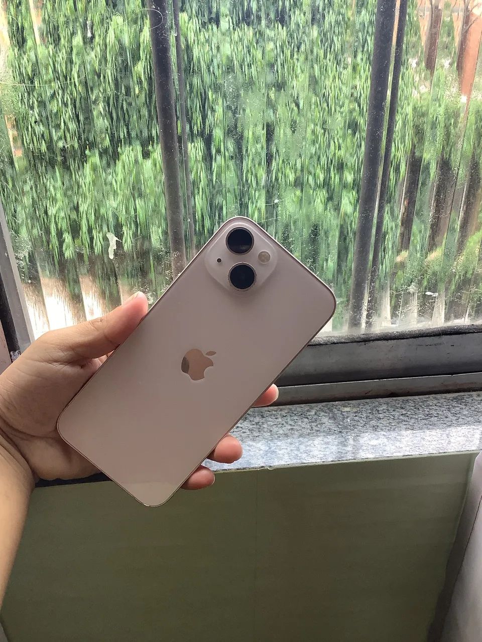 iPhone 13 semi novo
