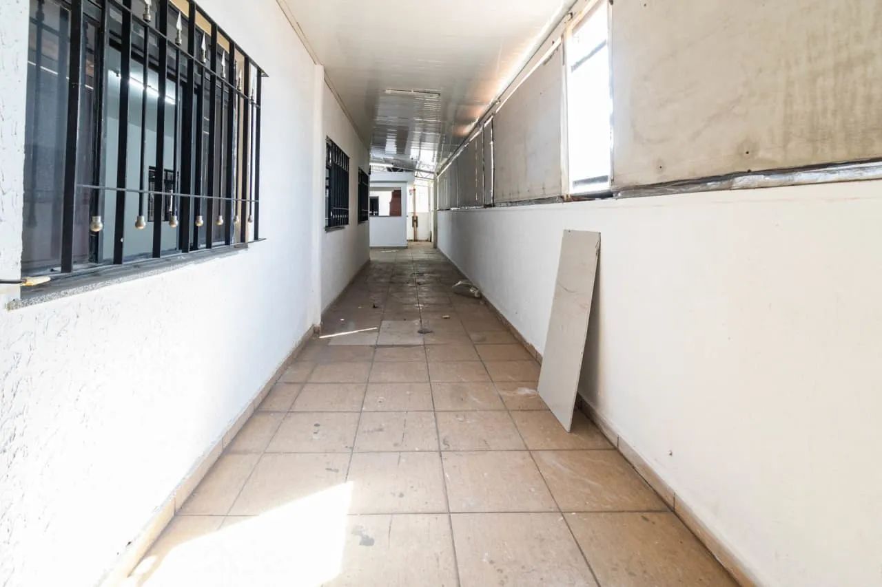 Prédio comercial na Rua Montesina, 219  700 m² - Foto 5