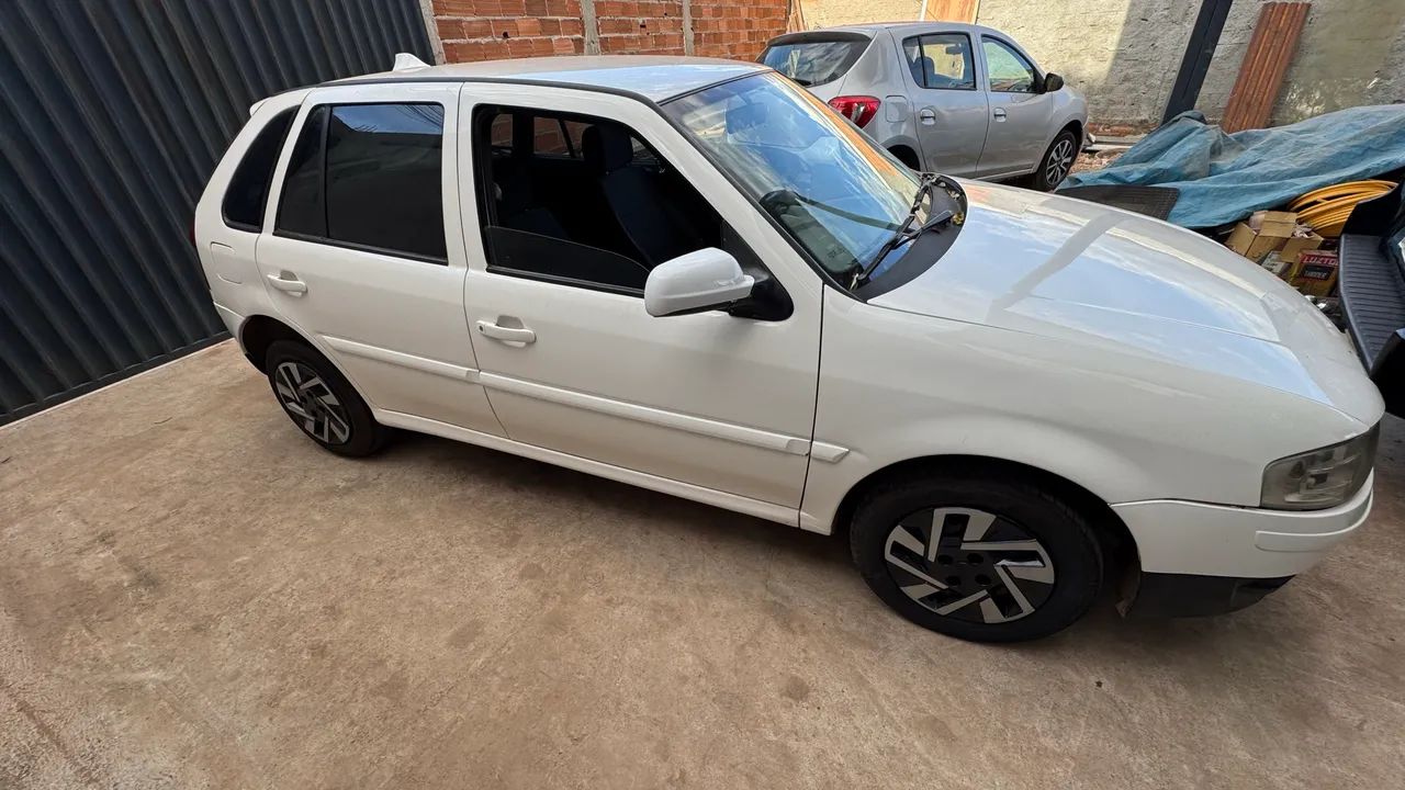Volkswagen Gol Gol (novo) 1.0 Mi Total Flex 8V 2p 2014