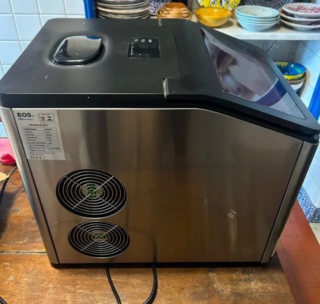 Máquina de Gelo EOS Black 35kg - Semi Nova  - Foto 3