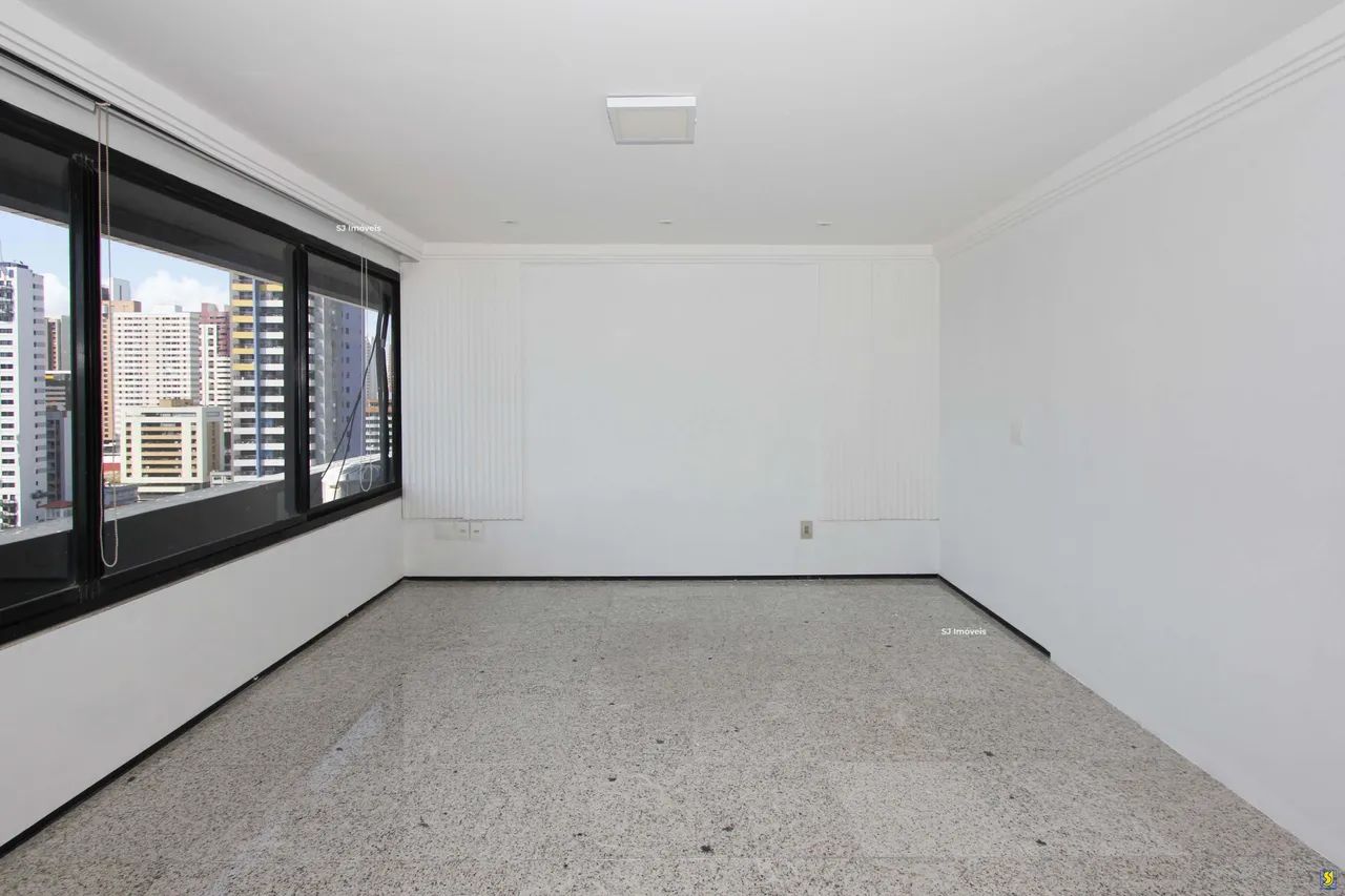 Sala comercial na Av. Beira Mar com 1 vaga de garagem - Foto 4